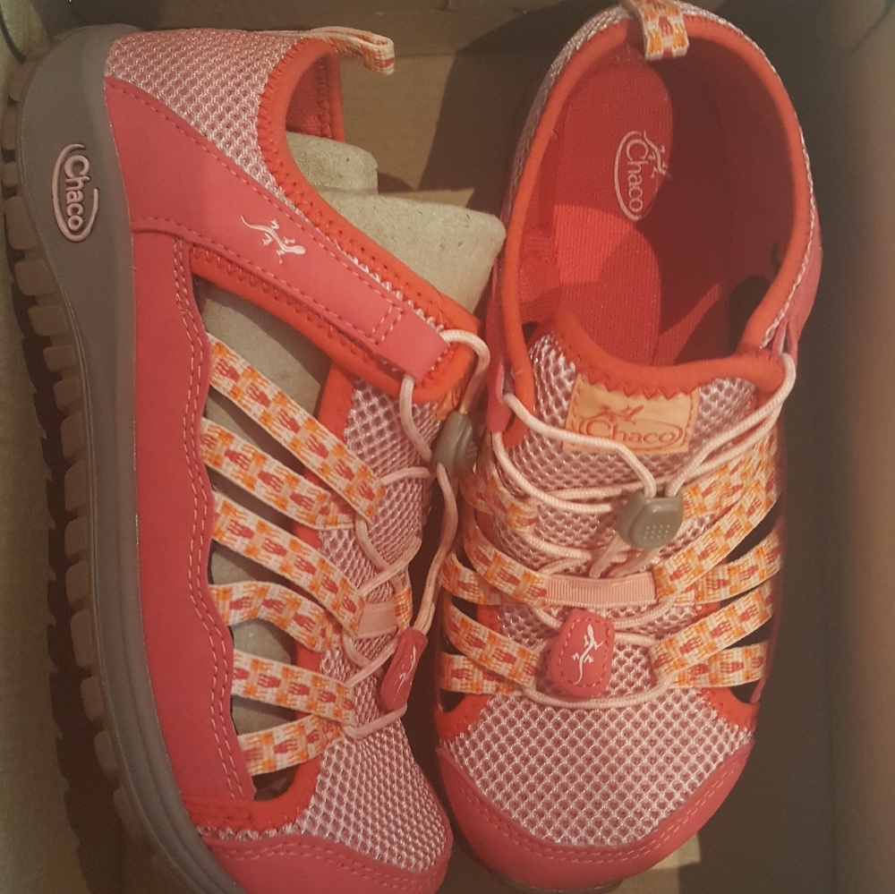 Girls Chaco Size 3